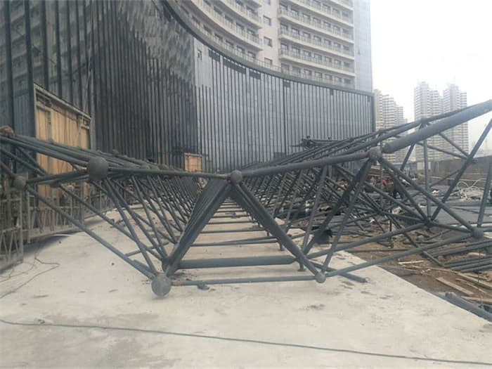 秦皇岛万豪酒店雨棚网架